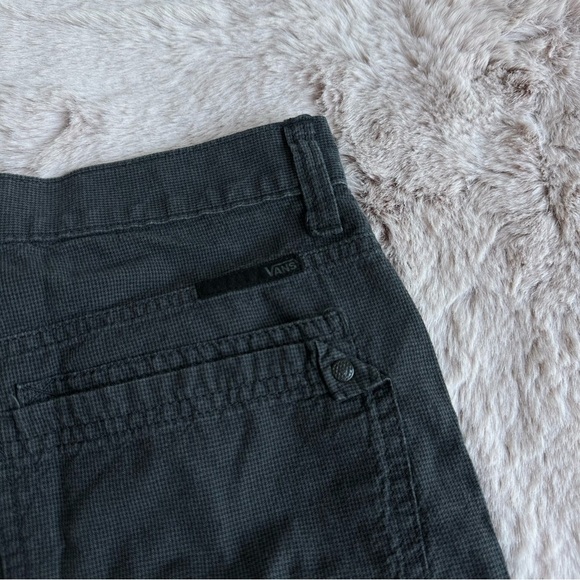 Men's Vans Relaxed Cargo Grid Design Skater/Streetwear Shorts - Picture 5 of 5